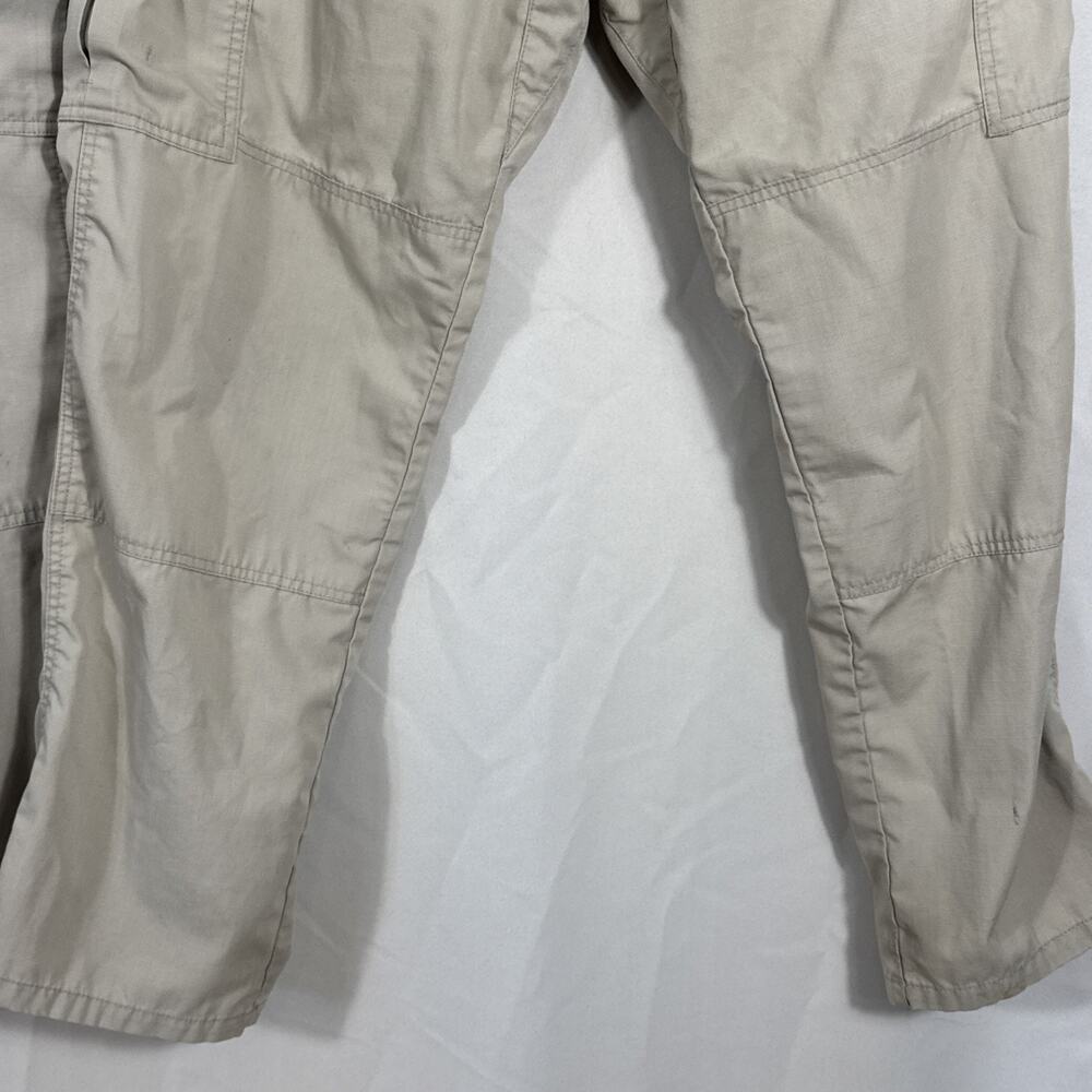 5.11 Tactical Series Cargo Pants Khaki Men’s 32x32 Utility Work Hiking 2 Pairs - Picture 5 of 16